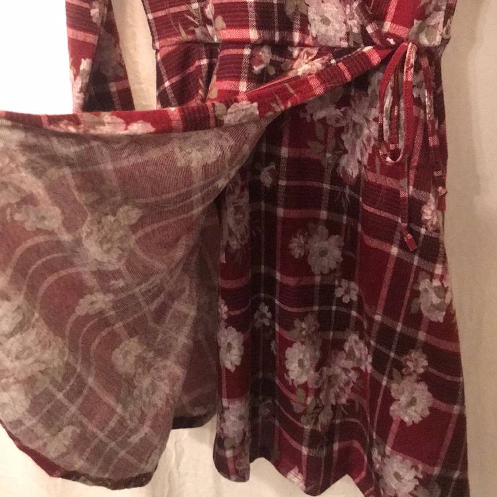 NWOT No Comment Long Sleeve Wrap Dress - Picture 5 of 8